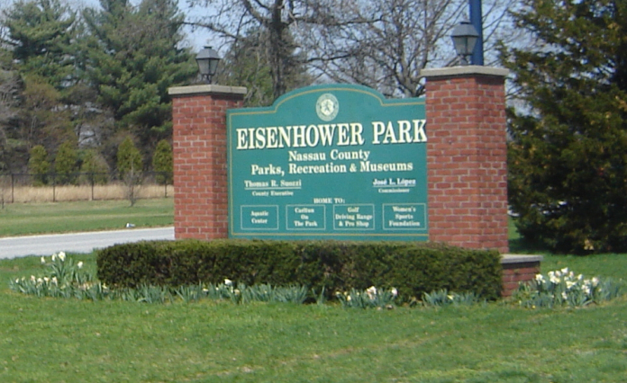 Eisenhower_Park_West_Gate