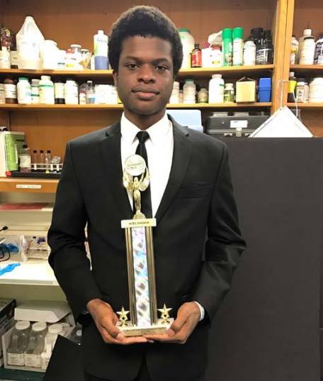 18011010_1885043965100918_4140230702093508899_n